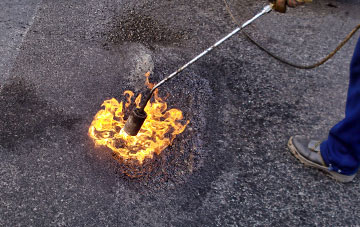 Llandruidion flat roofing repairs